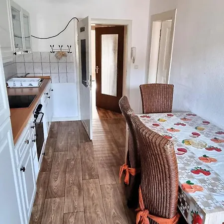 Monterwohnungen Santos-lerch * Viersen